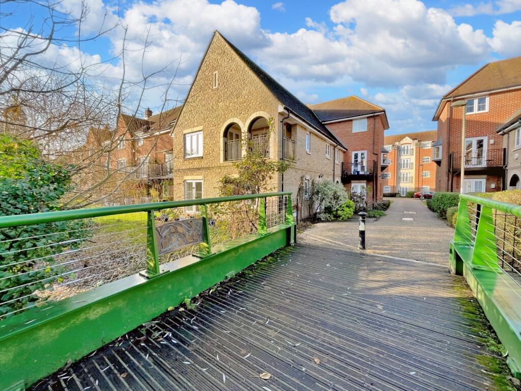 Main image of property: Thames View, Abingdon