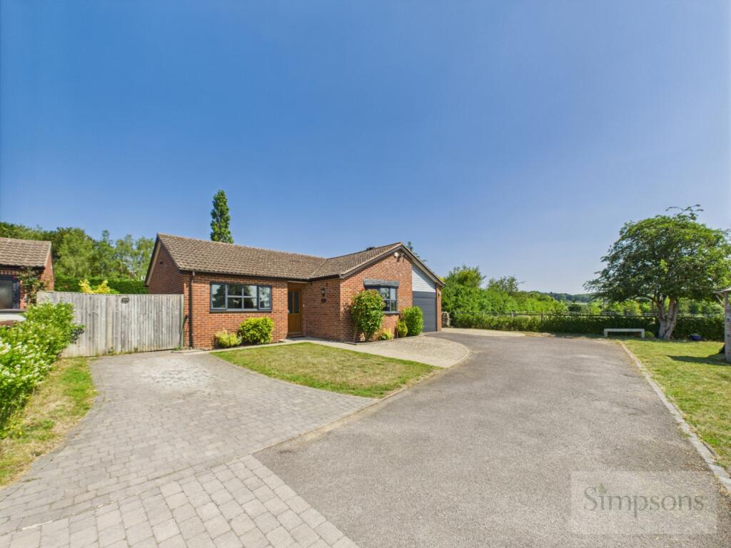 Main image of property: Home Close, Boars Hill 