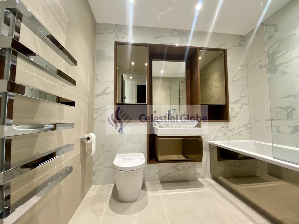Main image of property: Piazza Walk, London, E1