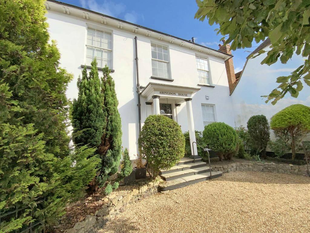 Main image of property: High Street, West Malling, Kent, ME19
