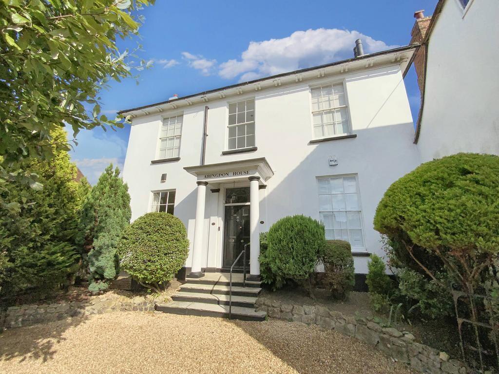 Main image of property: High Street, West Malling, Kent, ME19