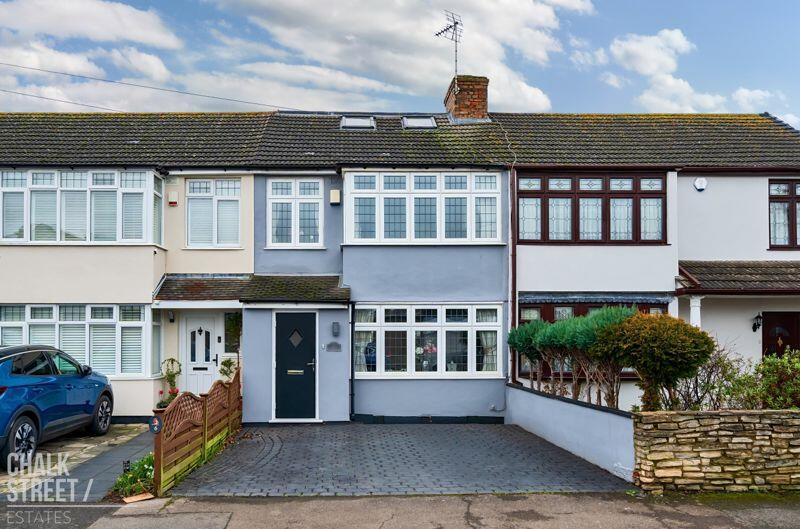 4 bedroom terraced house for sale in Birch Crescent, Hornchurch, RM11