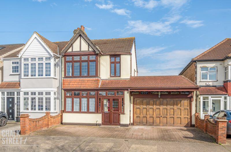 3 bedroom semidetached house for sale in Parsonage Road, Rainham, RM13