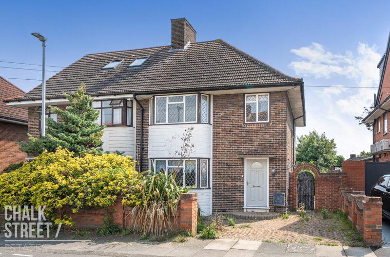 3 bedroom semidetached house for sale in Waterbeach Road, Dagenham, RM9
