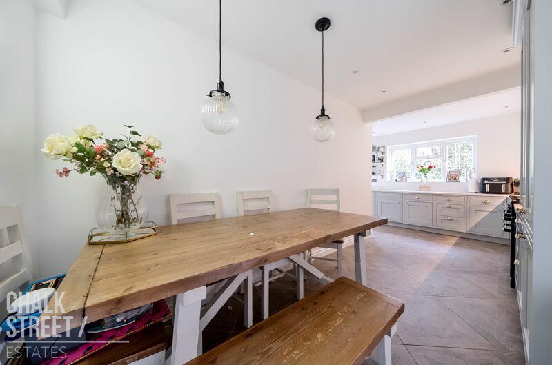 Additional property image - Granary Meadow, Wyatts Green, CM15