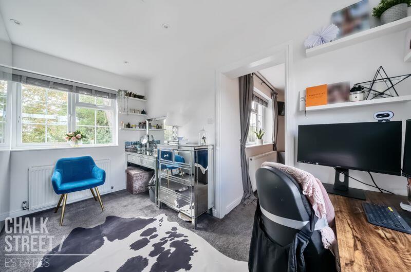 Additional property image - Granary Meadow, Wyatts Green, CM15