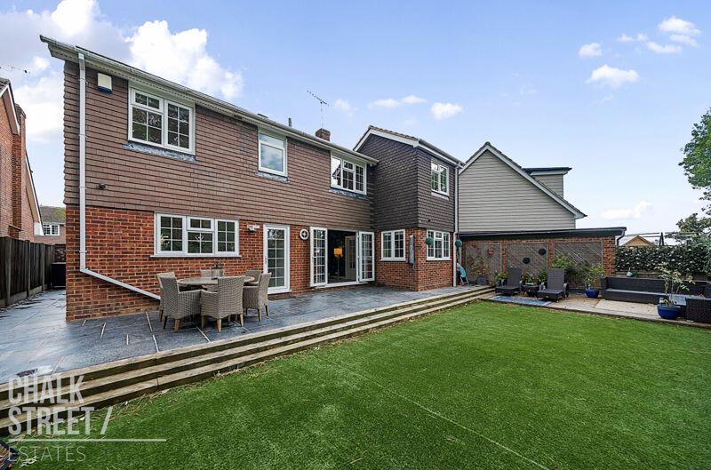 Additional property image - Granary Meadow, Wyatts Green, CM15