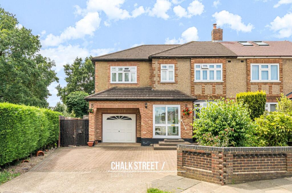 Main image of property: Hacton Drive, Hornchurch, RM12
