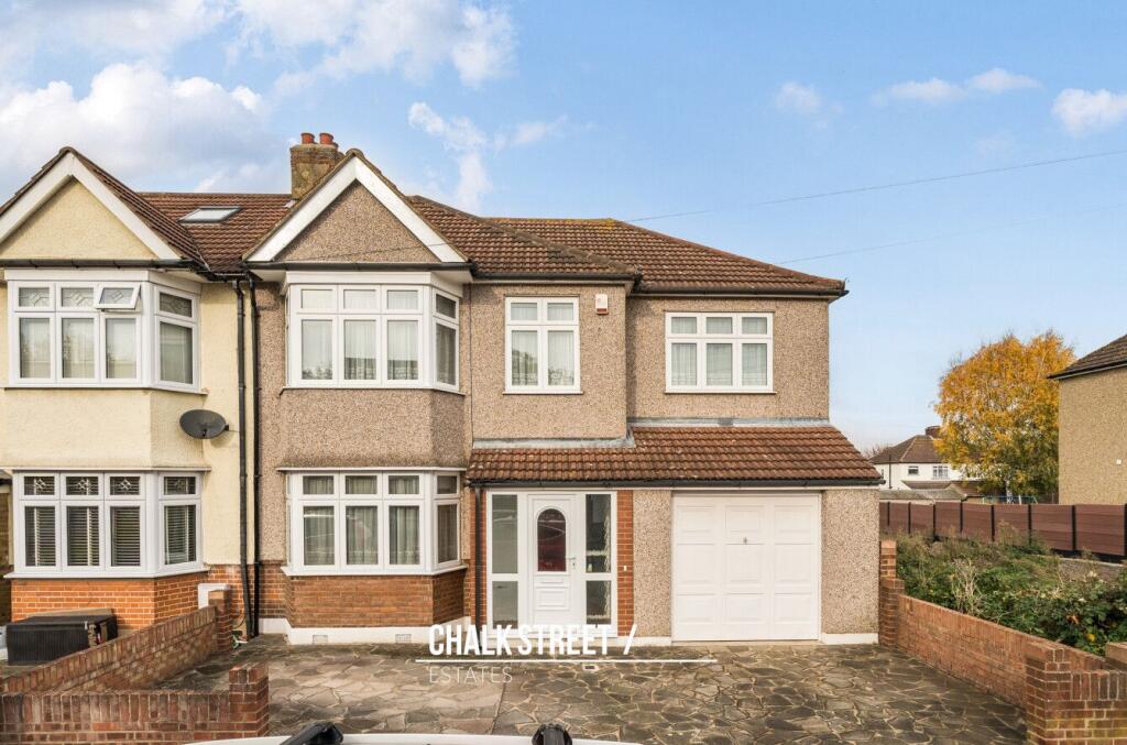 Main image of property: The Avenue, Hornchurch, RM12