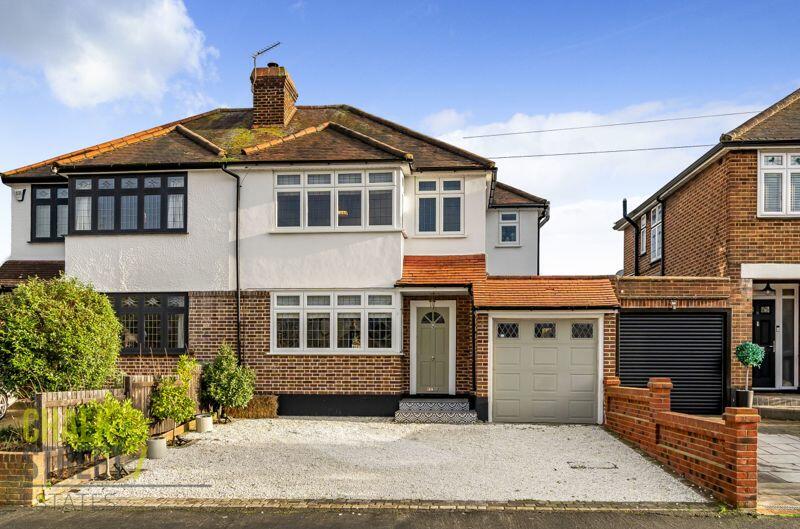 3 bedroom semidetached house for sale in Cedar Avenue, Upminster, RM14