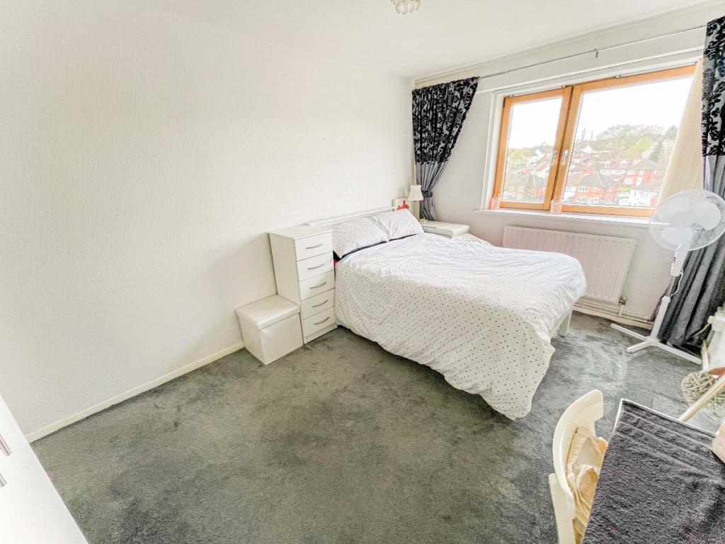 2 bedroom apartment for sale in Flat , Broadmede House, Pavilion Avenue