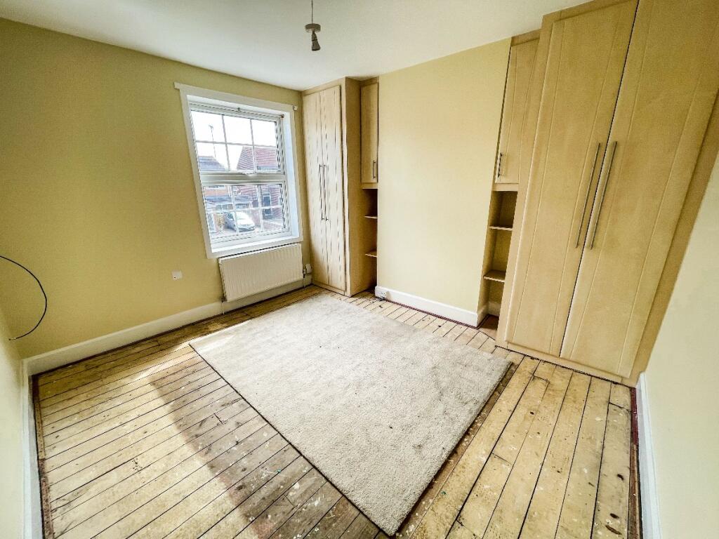 2 bedroom semidetached house for sale in Moss Grove, Kingswinford, DY6