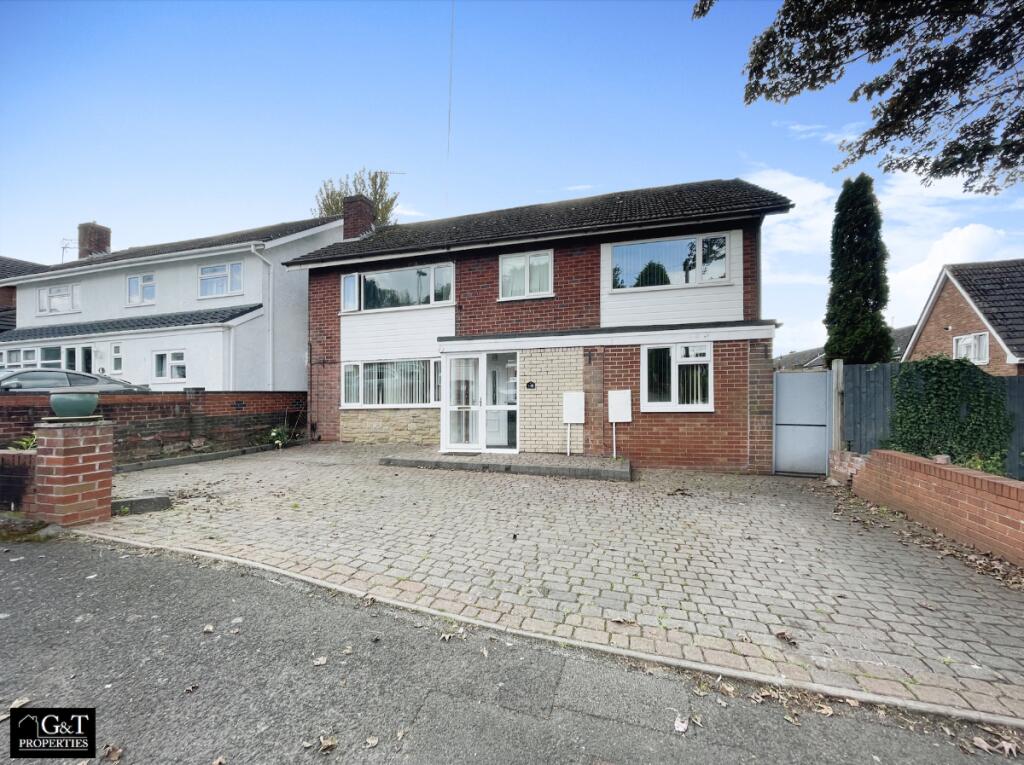 6 bedroom detached house