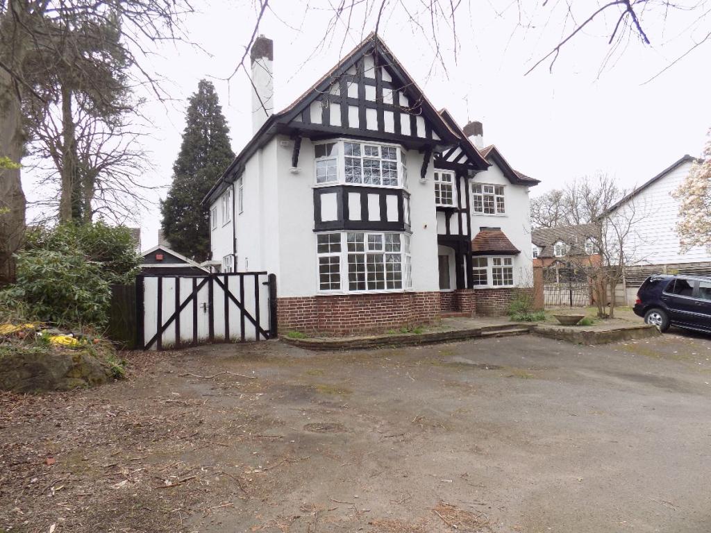 4 bedroom detached house for sale in Tettenhall Road, Wolverhampton, WV6