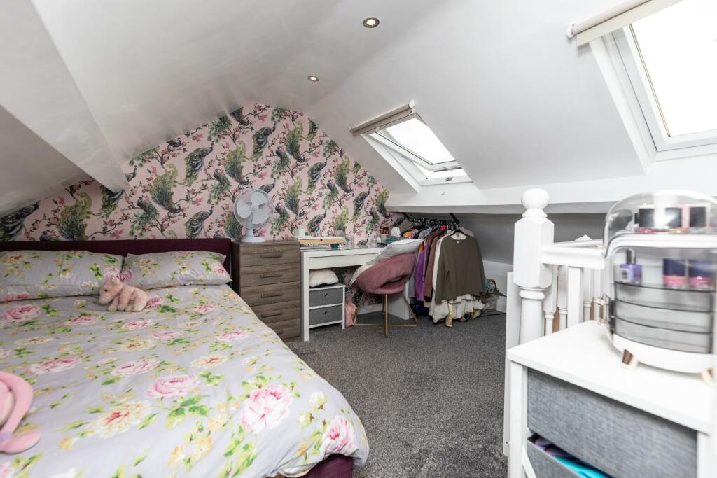 2 bedroom house for sale in Church Lane, Featherstone, Pontefract, WF7