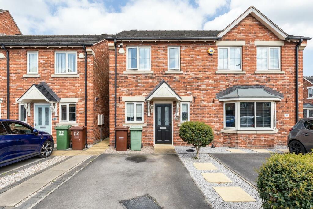 2 bedroom semidetached house for sale in Riverside Court, Featherstone
