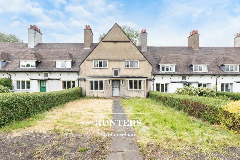 4 bedroom terraced house for sale in Whitwood Terrace, Castleford, WF10