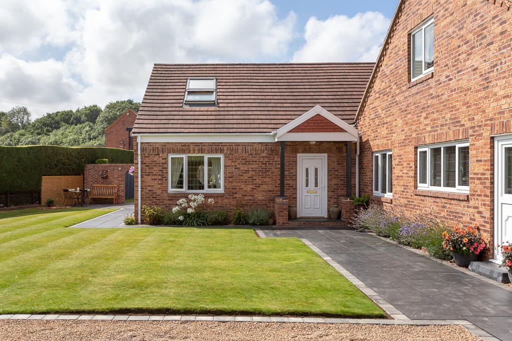 4 bedroom detached house for sale in Hardwick Road, East Hardwick, WF8