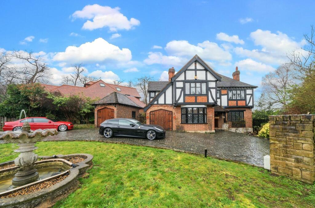 5 bedroom detached house for rent in Chislehurst Road, Chislehurst, Kent, BR7