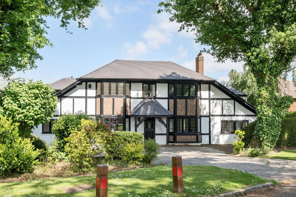 Main image of property: Elm Walk, Farnborough Park, Orpington, Kent, BR6