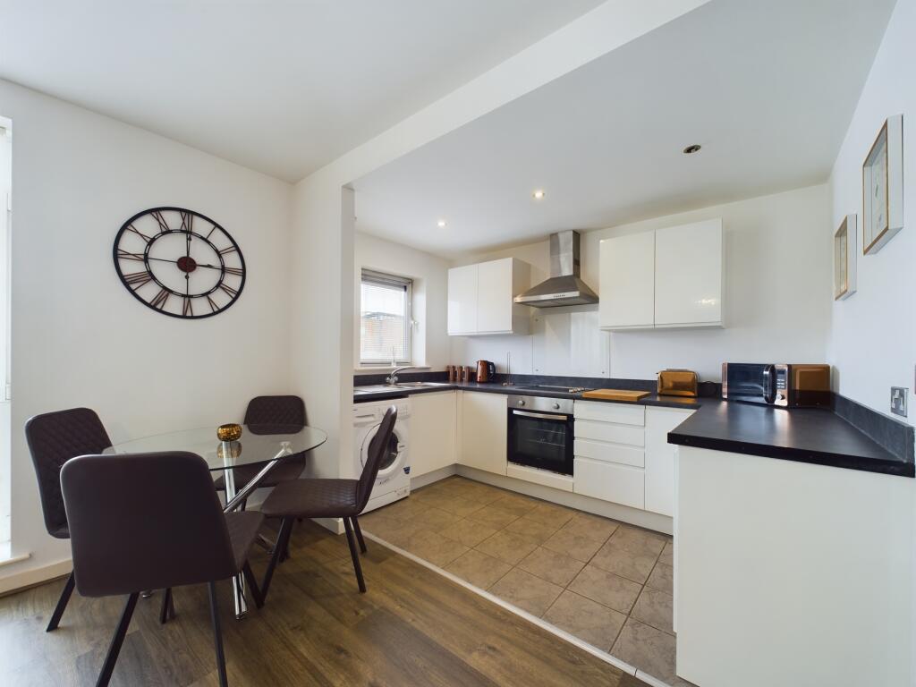 2 bedroom apartment for rent in Trinity Wharf, High Street, HU1