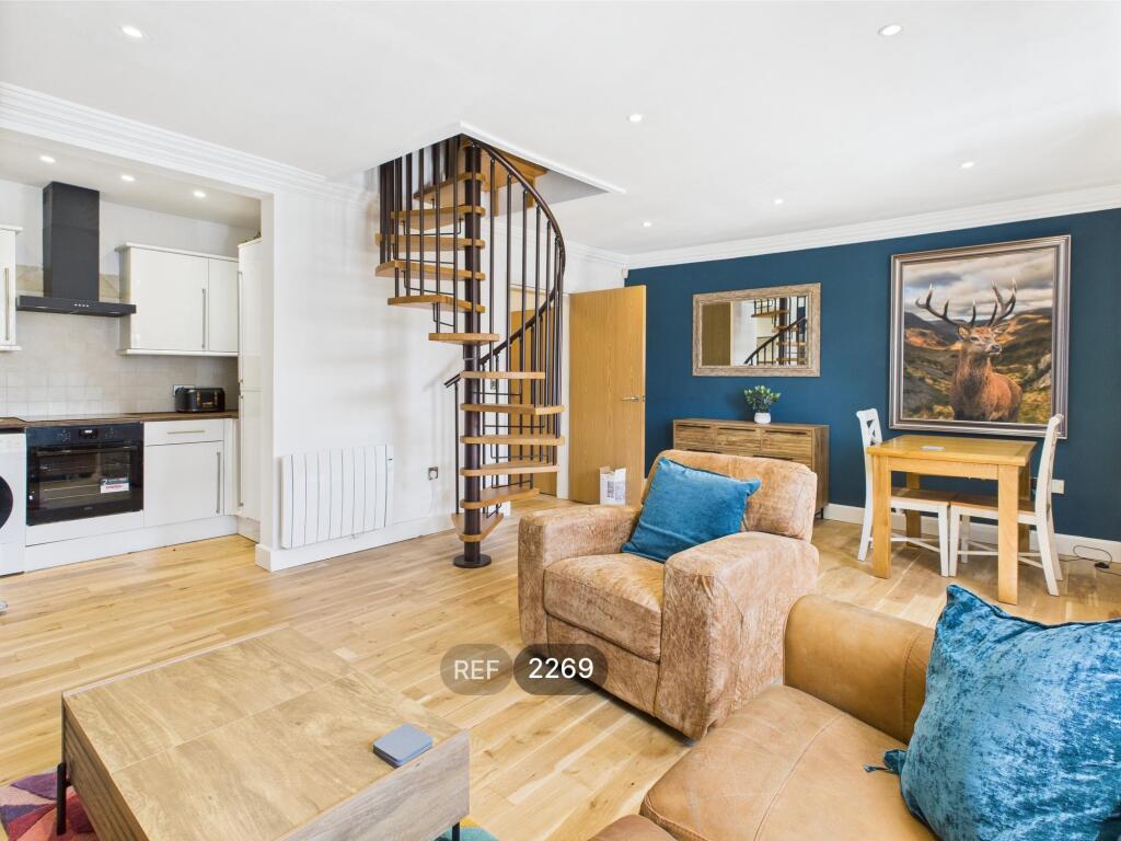 Main image of property: 20 Albion Street, Hull, HU1 3TG