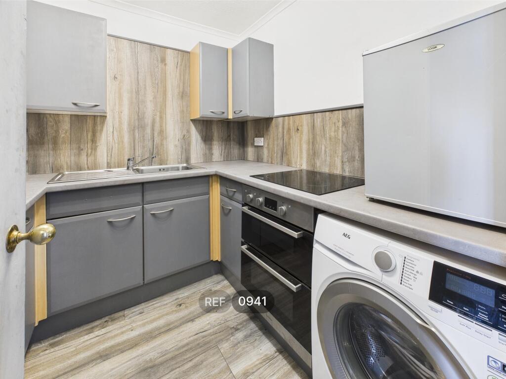 Main image of property: Pease Court, High Street, HU1 1NG