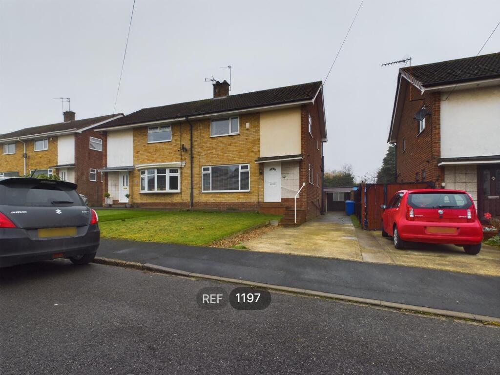 Main image of property: 24 St Stephens Close, Willerby, HU10