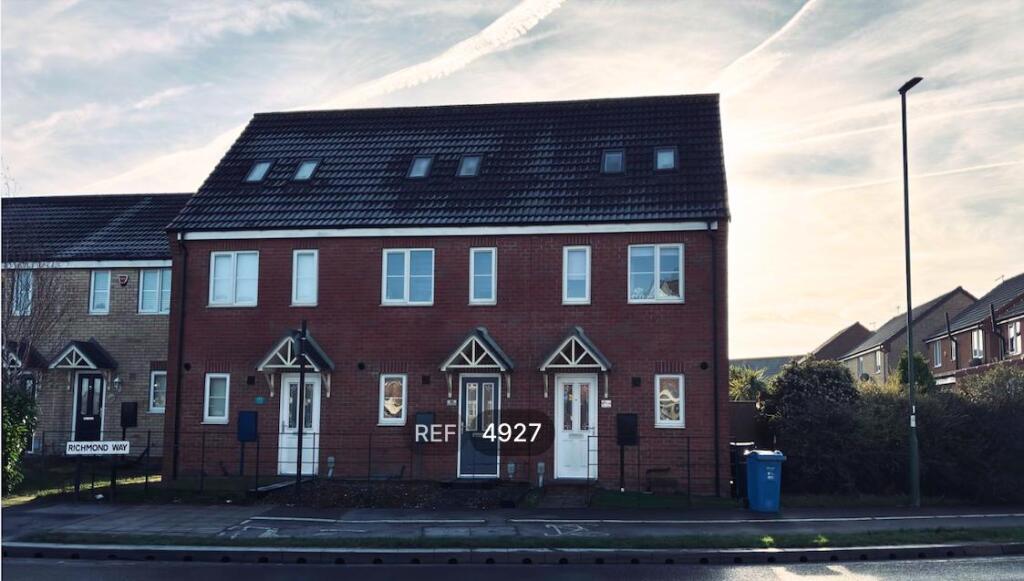 Main image of property: Richmond Way, Hull, HU7 3AB