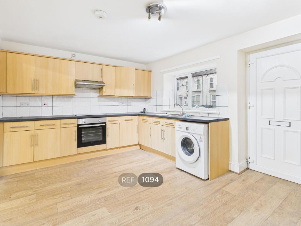 Main image of property: De La Pole Avenue, Hull, HU3 6QT
