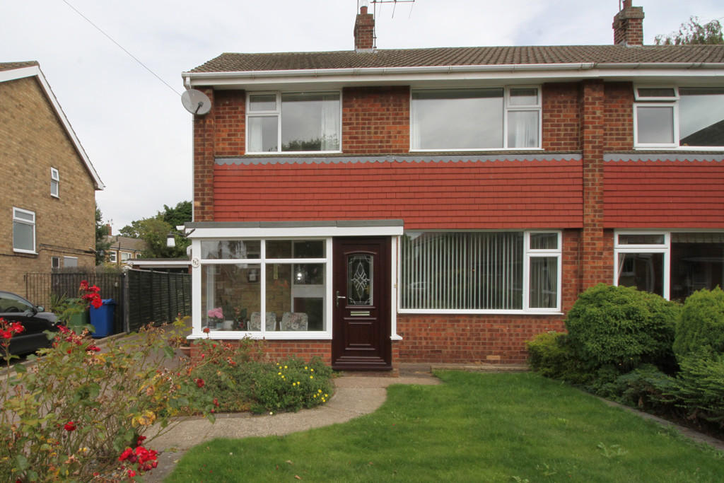 3 bedroom semidetached house for rent in Beechdale, Cottingham, HU16