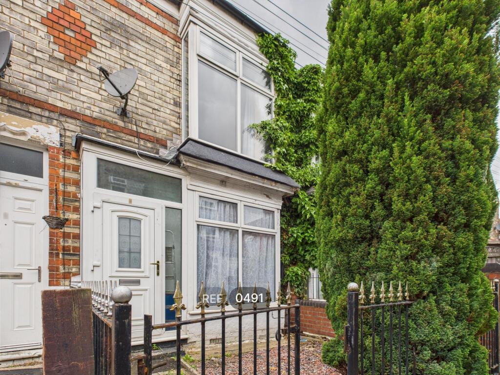 Main image of property: 9 Carisbrooke Avenue, Hull, East Yorkshire, HU5 2HN, UK