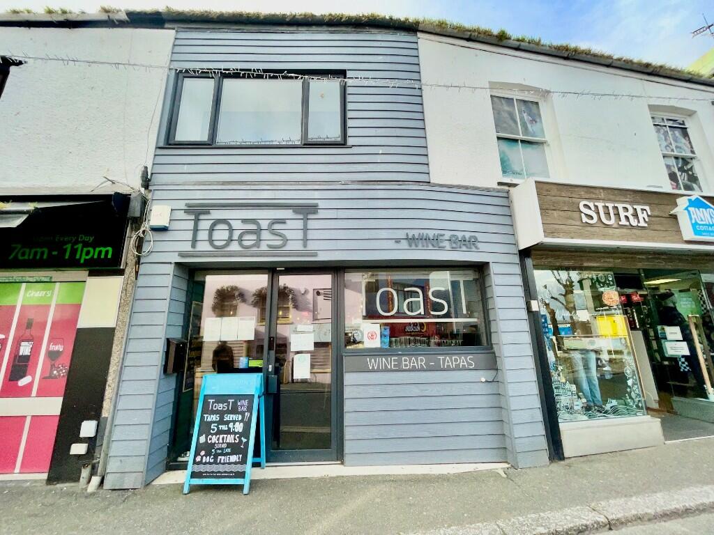 Main image of property: Freehold Bar & Restaurant, 12 Central Square, Newquay, Cornwall, TR7 1EU