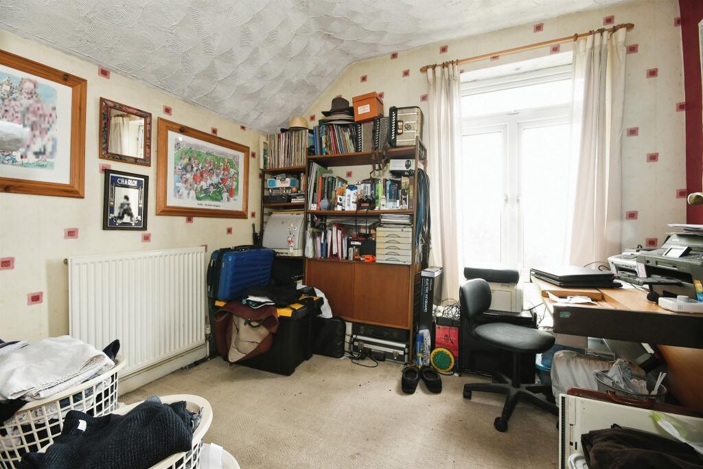 4 bedroom detached house for sale in Spital Lane, Chesterfield, S41