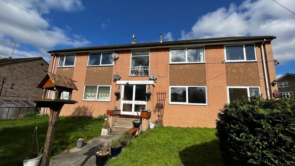 2 bedroom apartment for rent in Woodview Close, Wingerworth