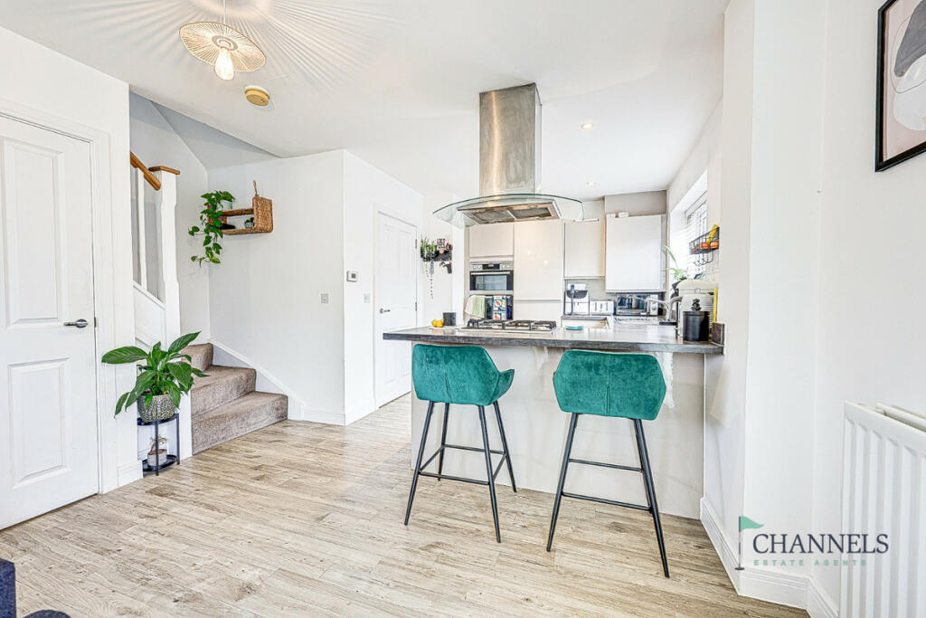 Additional property image - Brassie Wood, Chelmsford, CM3 3