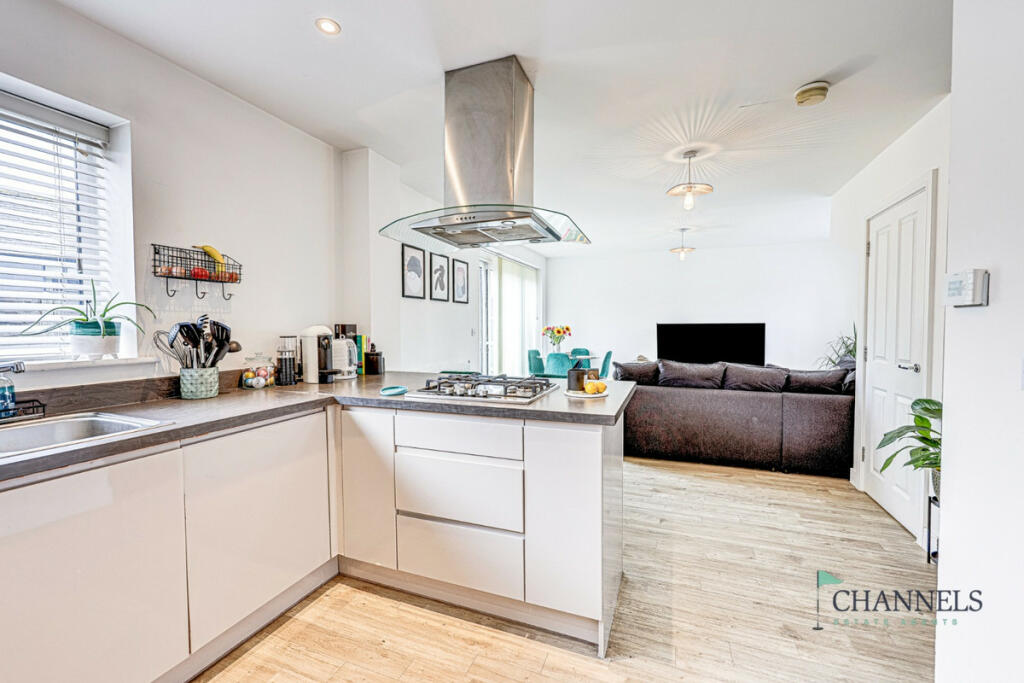 Additional property image - Brassie Wood, Chelmsford, CM3 3