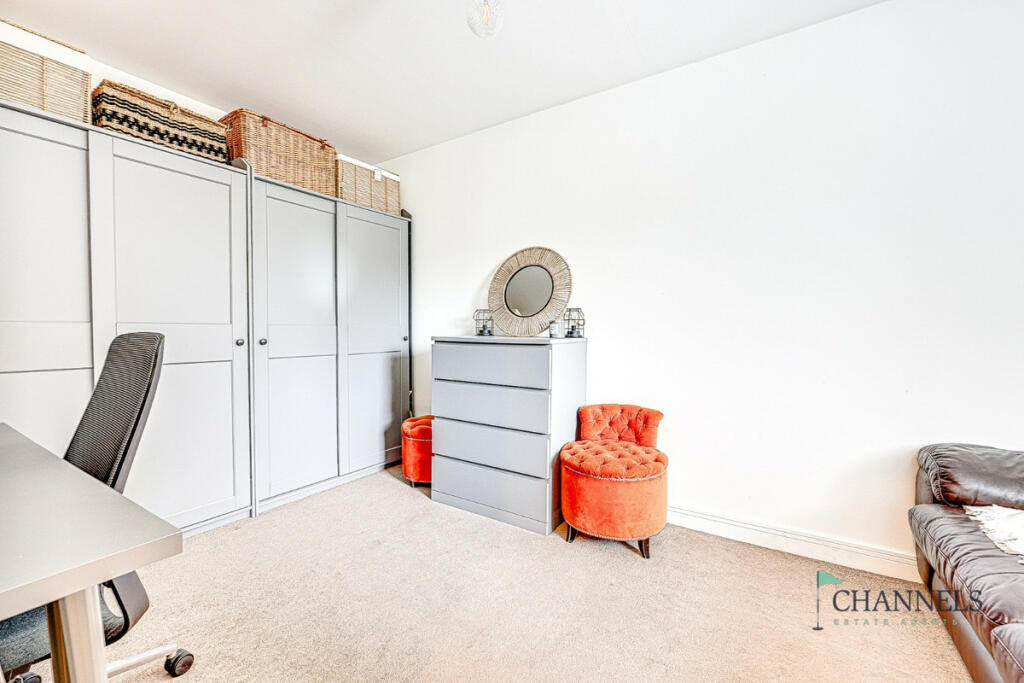 Additional property image - Brassie Wood, Chelmsford, CM3 3