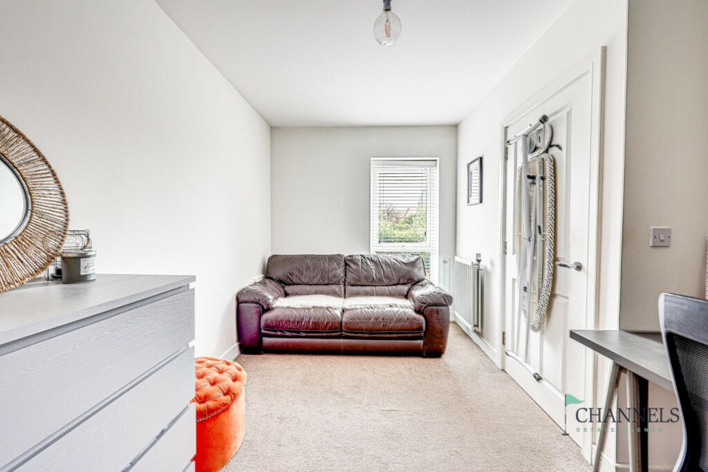 Additional property image - Brassie Wood, Chelmsford, CM3 3