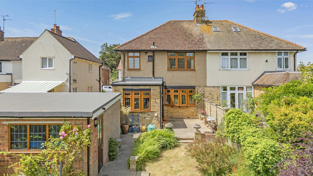 Main image of property: Kilworth Avenue, Shenfield, CM15 8