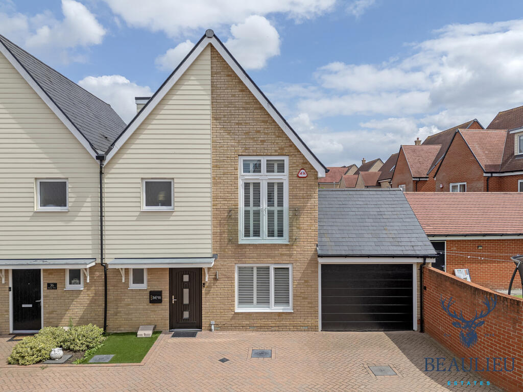 Main image of property: Fairway Drive, Chelmsford, CM3 3