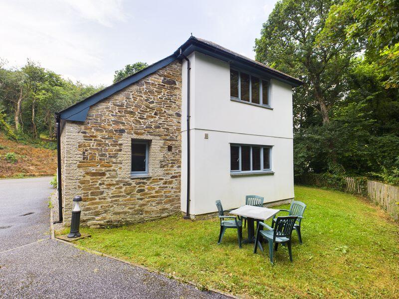 Main image of property: Carnon Downs, Truro - Delightful cottage