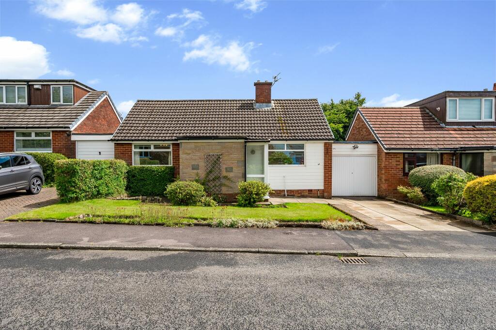 3 bedroom bungalow for sale in Moor Way, Hawkshaw, BL8