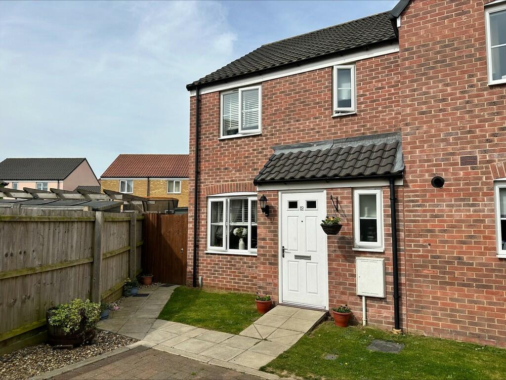 3 bedroom semidetached house for sale in Amis Road, Bradwell, NR31