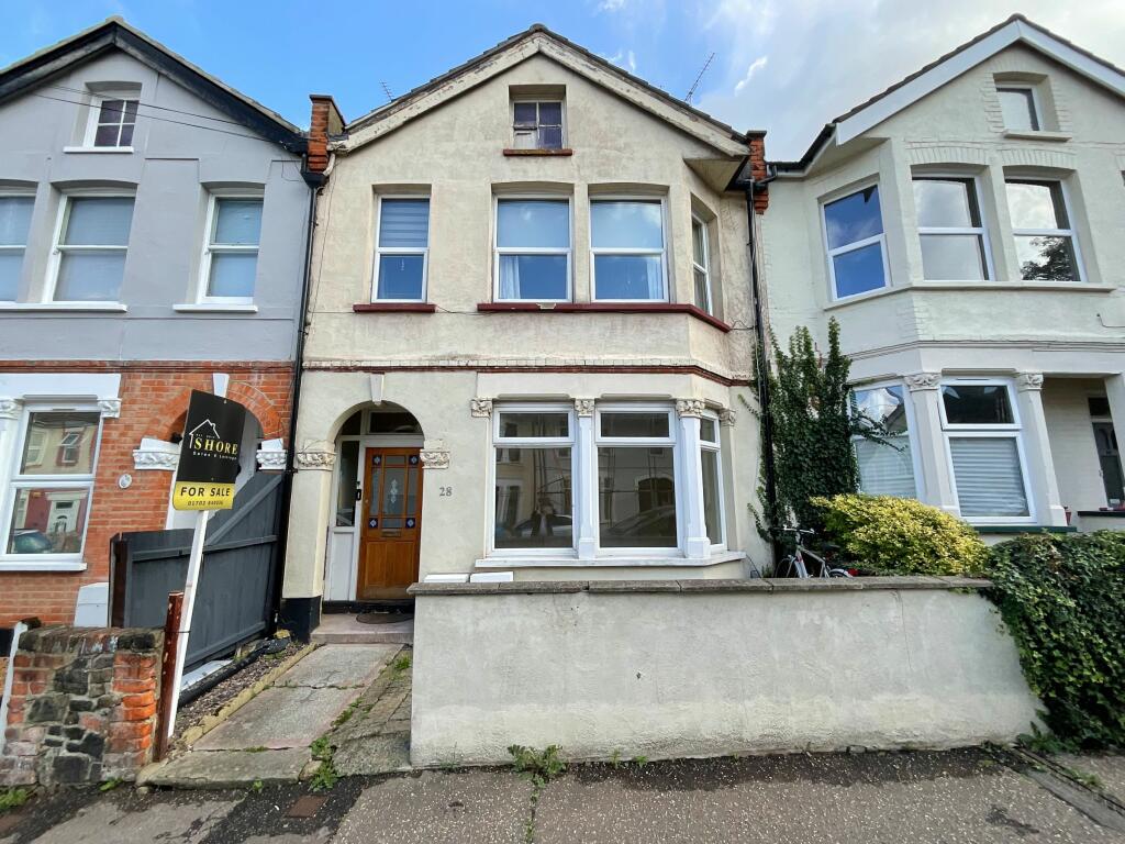 1 bedroom flat for sale in Inverness Avenue, WestcliffonSea, SS0
