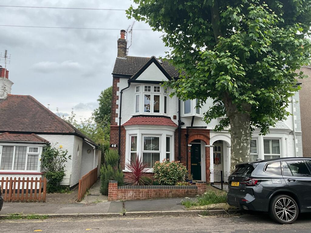 1 bedroom flat for rent in Southsea Avenue, LeighonSea, SS9