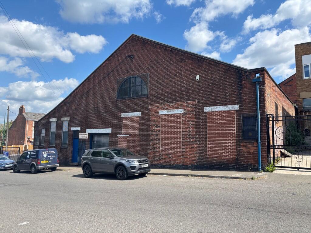 Main image of property: 5 Mount Street, New Basford, NG7 7HX