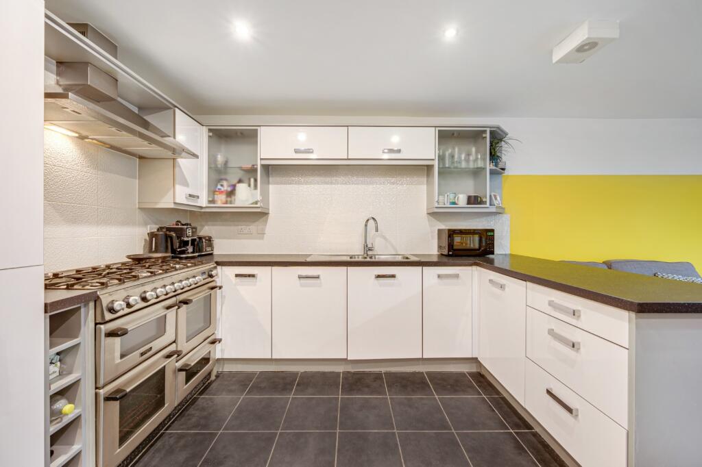 Additional property image - Temple Road, Bolton, Lancashire, BL1