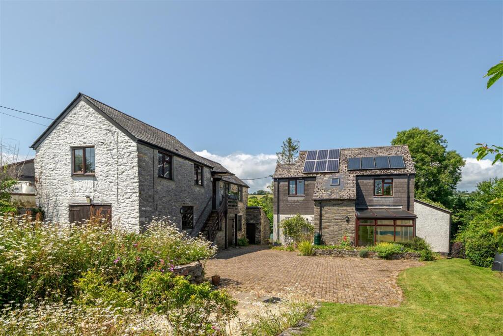 Main image of property: Fore Street, Bere Ferrers