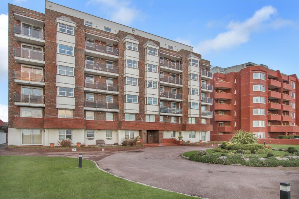 2 bedroom apartment for sale in Regis Court West Parade, Worthing, BN11